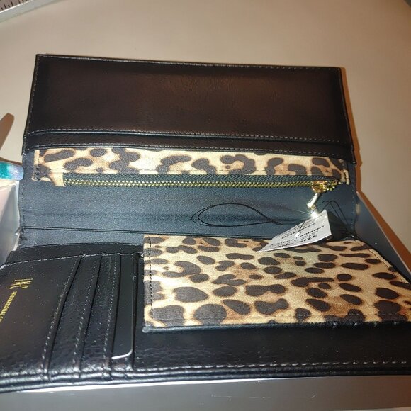 INC Microsuede Leopard Print Clutch Wallet Passport Zipper Case Zip Pouch - Picture 4 of 8